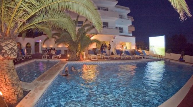 Apartamentos Ibiza Sunset Oasis